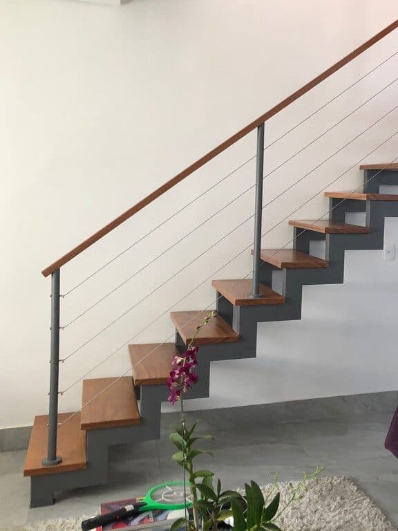 Escada Reta — Escadas MV